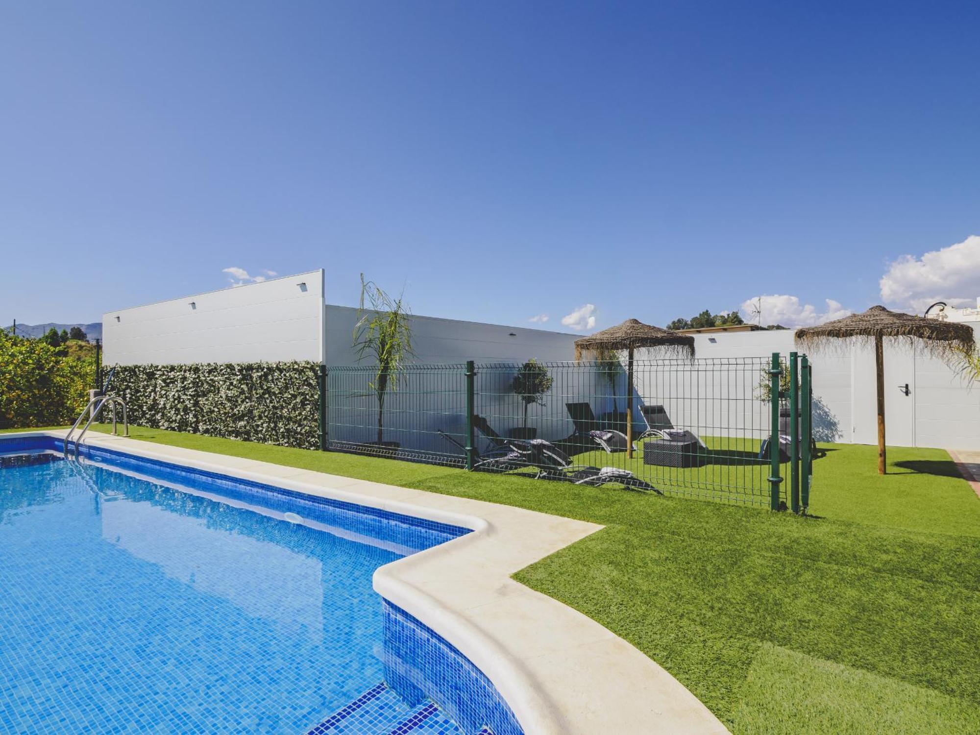 Cubo'S Casa Fernando Vila Cártama Exterior foto